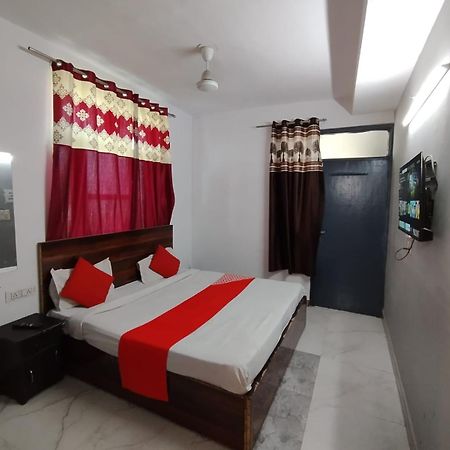 New Signature Village Nueva Delhi Exterior foto