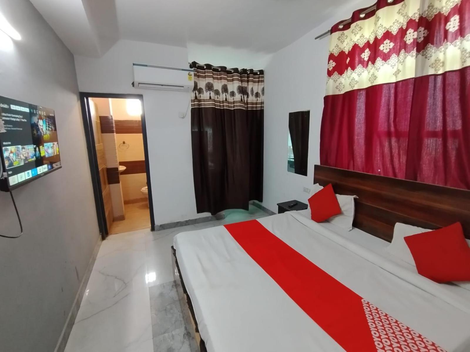 New Signature Village Nueva Delhi Exterior foto
