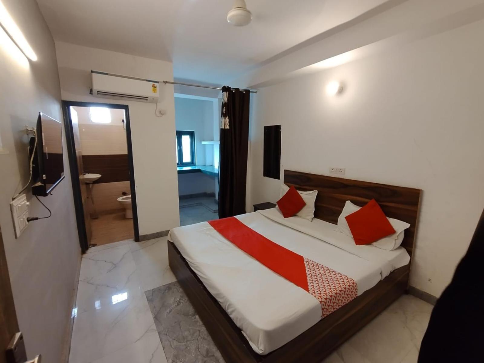 New Signature Village Nueva Delhi Exterior foto